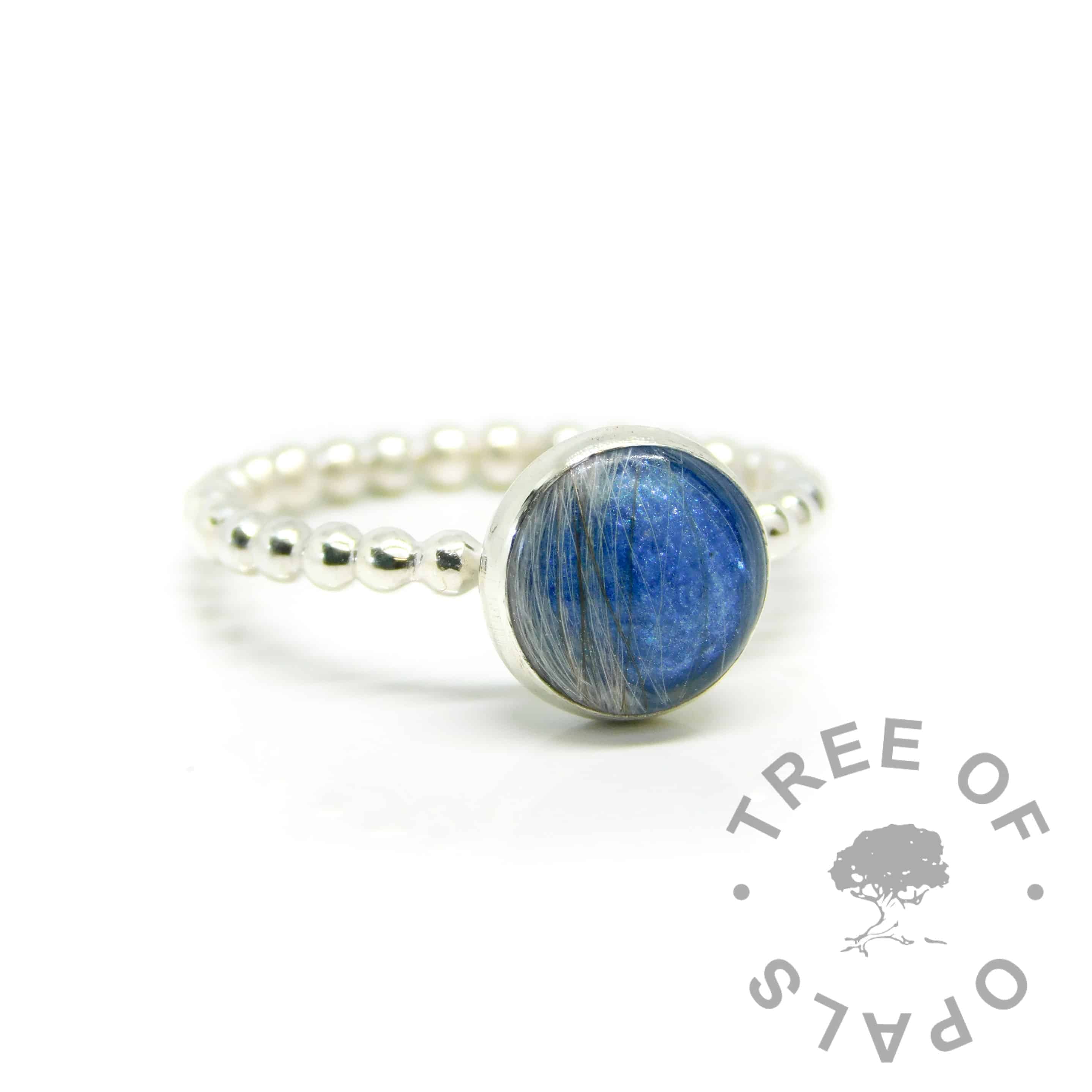 hair ring blue bubble, Aegean blue resin sparkle mix and bubble wire band. 8mm round setting mystery piece possibility (this ring was filmed as a tutorial)