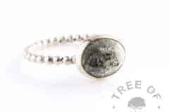 Cremation ash ring with classic natural coloured ash