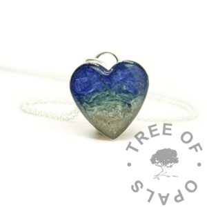 Ashes Heart Necklace Ashes Beach Scene Tutorial necklace, ashes heart in artistic ash as sand. 16mm heart bezel necklace setting. UV and epoxy resin jewelry for filling, memorial jewellery making in solid sterling silver 925, free tutorial from Nikki Lovegrove